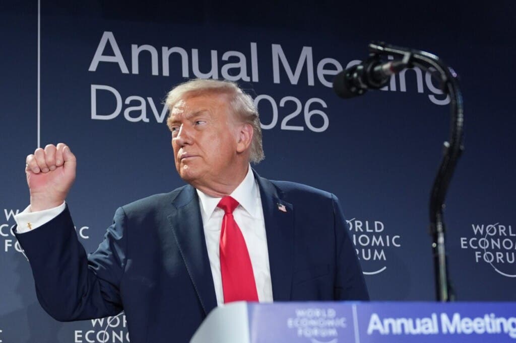 El presidente Donald Trump habla durante una reunión de líderes empresariales globales en el marco del Foro Económico Mundial en Davos, Suiza, el miércoles 21 de enero de 2026. (Foto AP/Evan Vucci)