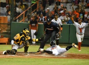 Toros con ventaja de juego y medio sobre Águilas tras anulación de partido por Lidom