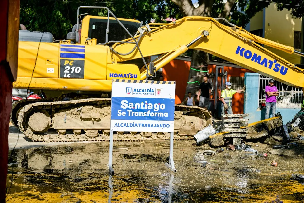 Alcaldía de Santiago interviene drenaje pluvial en la Circunvalación Sur en la cañada de Rafey