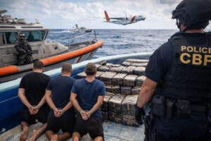 Decomisan 506 kilos de cocaína en embarcación en el norte de Puerto Rico