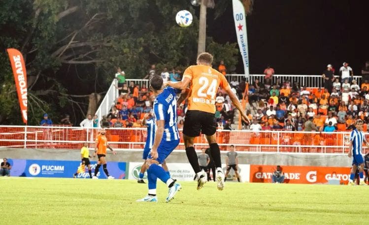 Cibao FC y Moca logran victorias en fútbol dominicano
