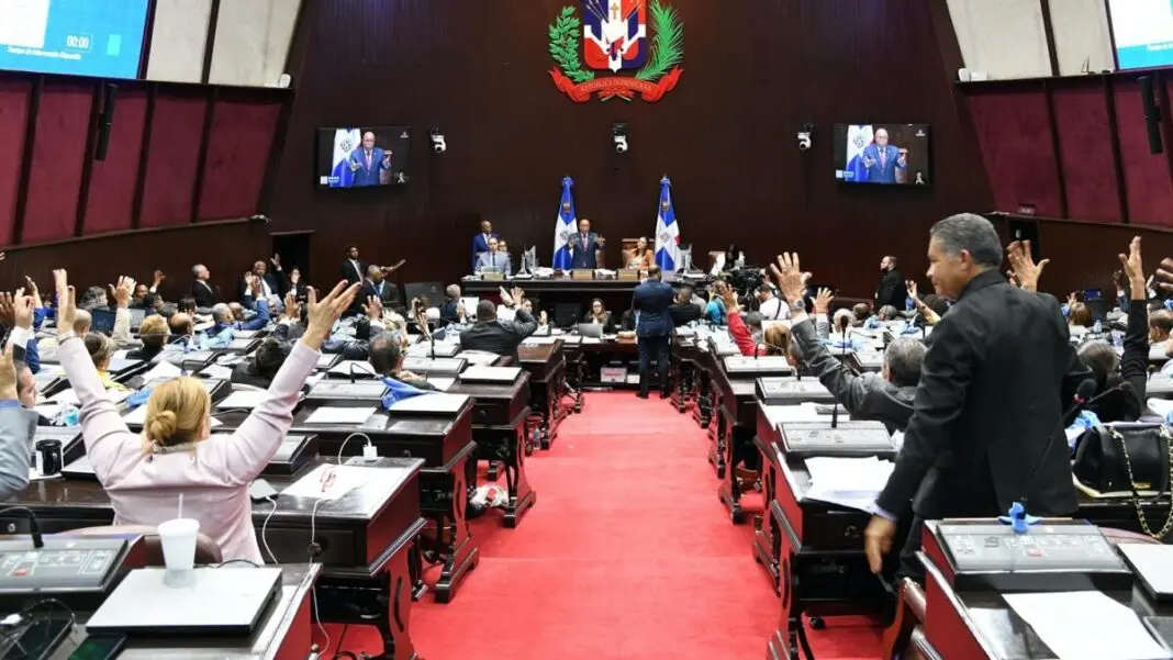 Diputados aprueban ley que crea el DNI y regula inteligencia