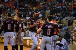 Los Toros del Este humillan a las Águilas Cibaeñas 17-1