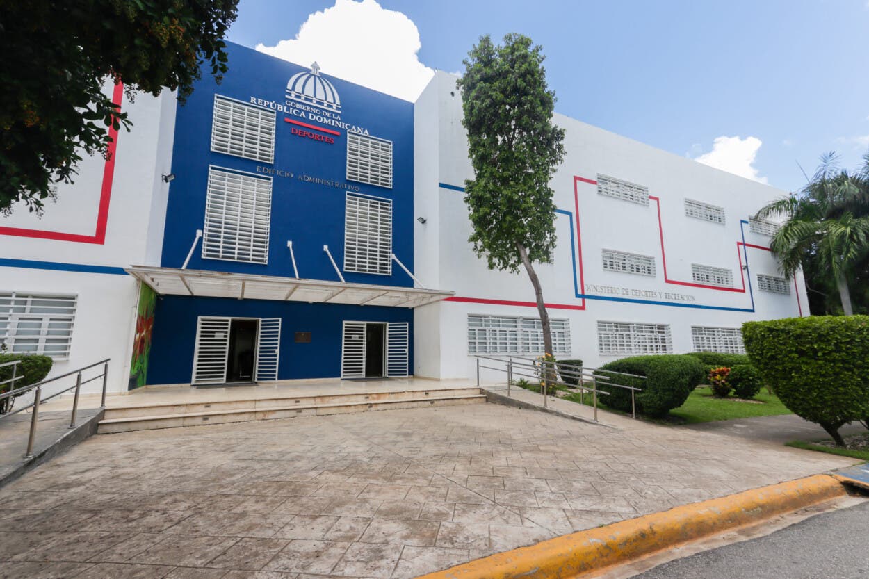 La comunidad de Mencía, en Pedernales, clama por un nuevo play de béisbol ya