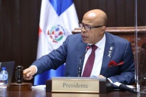 Pacheco estalla contra Abinader por cancelaciones en el Gobierno