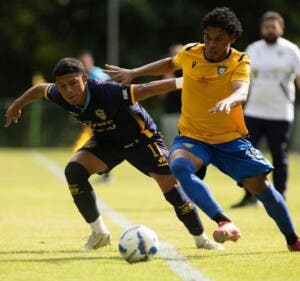 Pantoja es líder y serio aspirante al título en fútbol dominicano