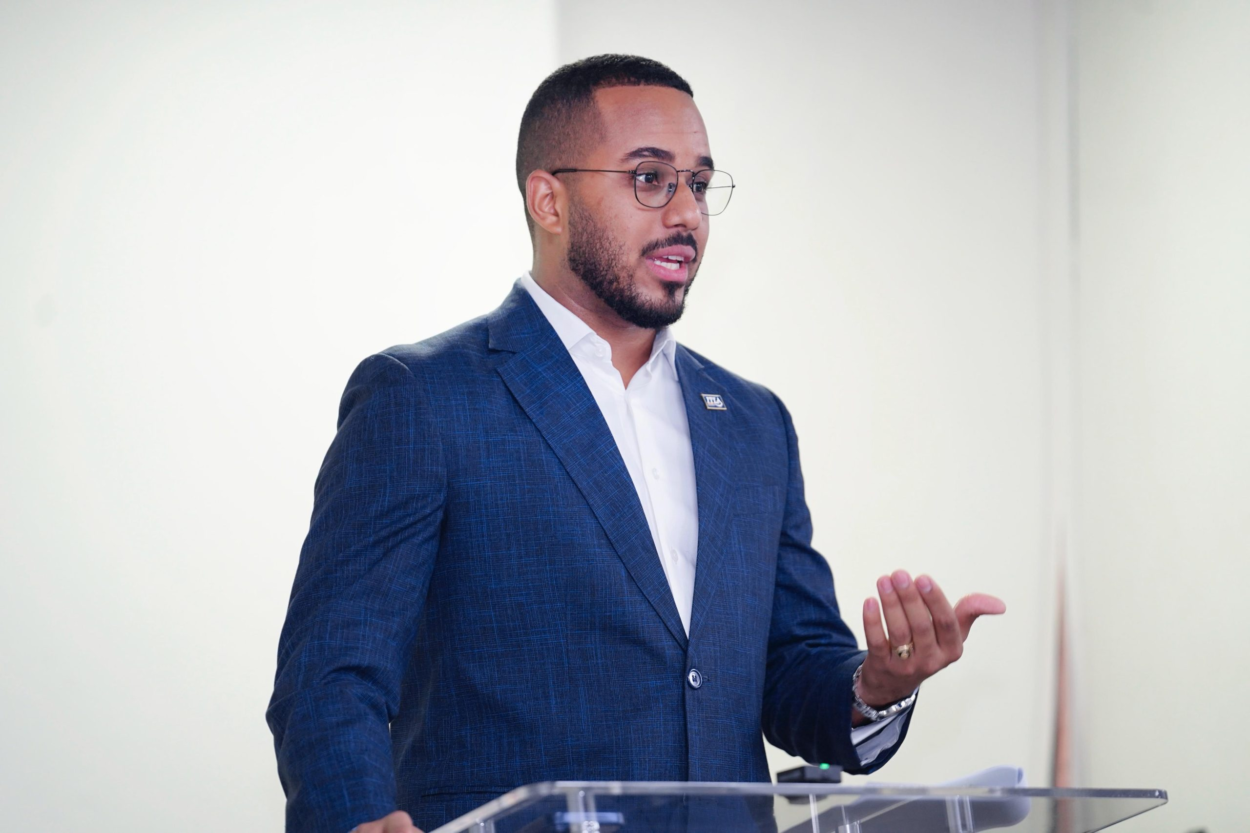 Presidente Abinader destituye al rector del ITLA mediante decreto 39-26