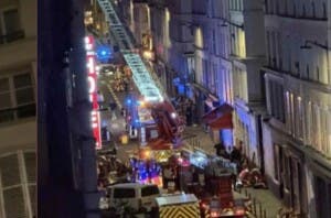 Veinte heridos, uno grave, al derrumbarse un piso en París donde se celebraba una fiesta