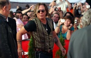 Mickey Rourke lanza campaña de recaudación de fondos para evitar el desalojo de su vivienda