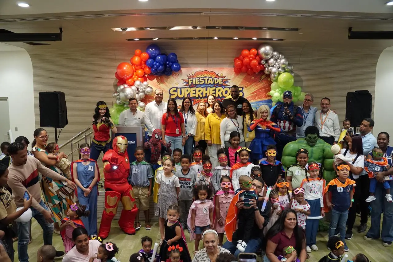 Fondo para la Niñez David Ortiz y CEDIMAT celebran el Día de Reyes
