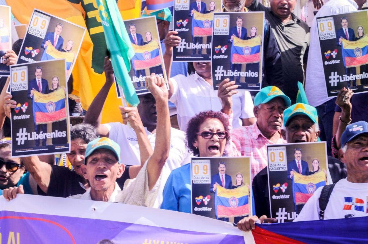 Frente Amplio y Alianza País condenan violación de soberanía venezolana