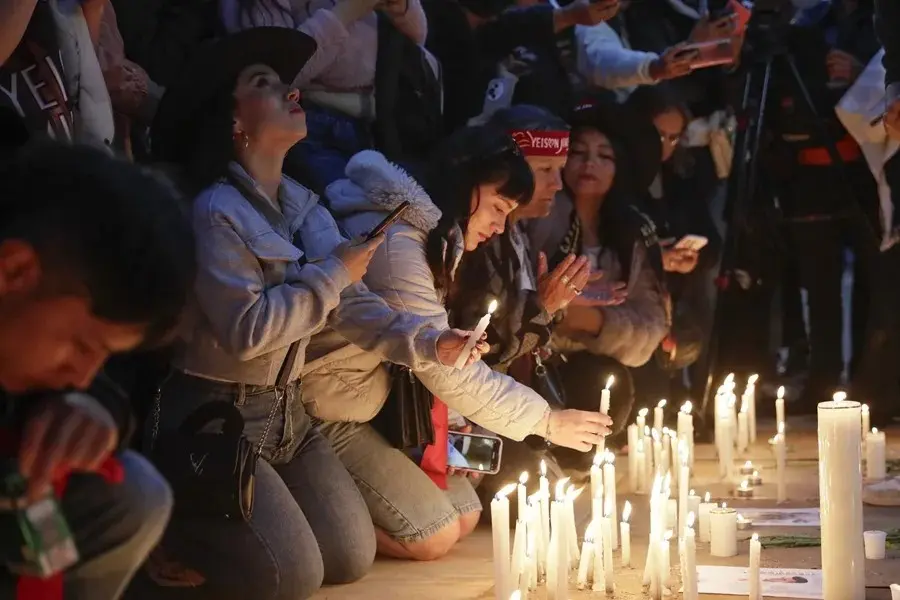 Con música y velas: Miles rinden homenaje a Yeison Jiménez tras su trágica muerte