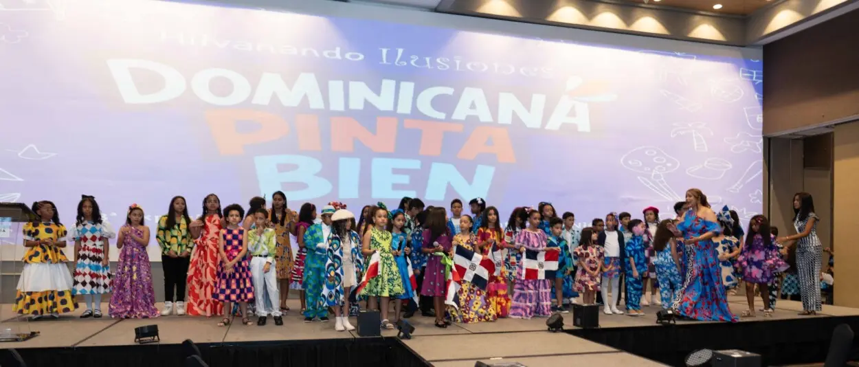 Hilvanando Ilusiones – Dominicana Pinta Bien: el futuro de una nación vestida de arte, talento y orgullo patrio