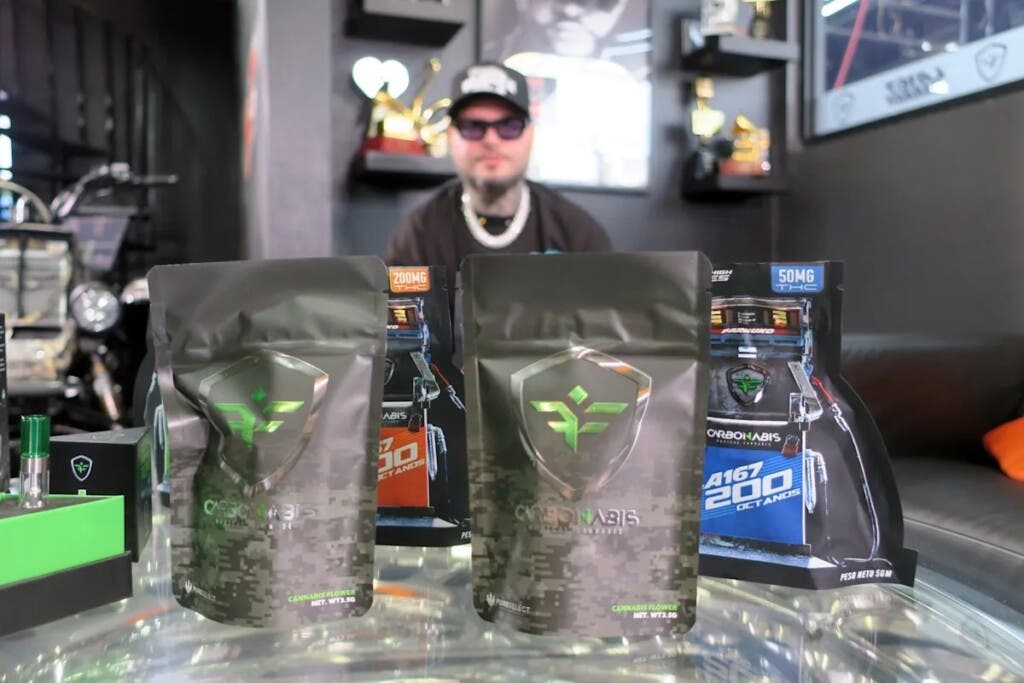 Farruko lanza Carbonabis: Una línea de cannabis medicinal para pacientes con condiciones crónicas