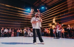 En el Cielo Worship lanza ‘Zaqueo’, un nuevo himno de renovación