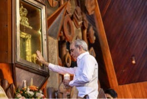 Luis Abinader se ausenta en Higüey por gripe y ora por la salud del pueblo