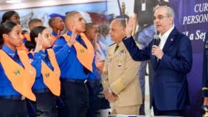 El CESAC celebra graduación y refuerza seguridad aeroportuaria