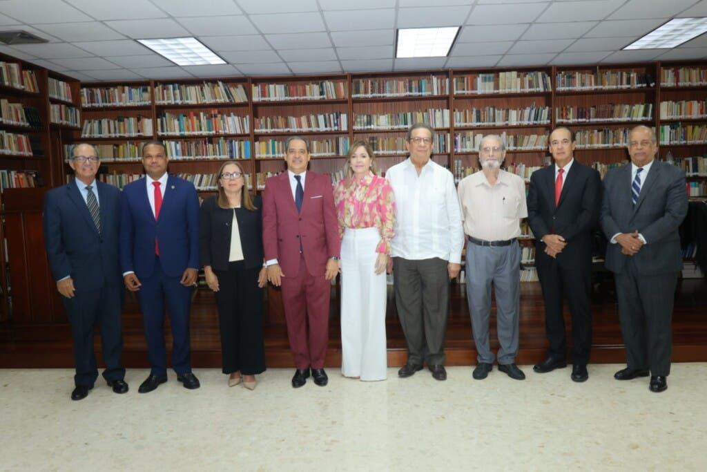 Pedro Vergés fue seleccionado como Premio Nacional de Literatura 2026, una distinción que exalta lo mejor de la creación literaria dominicana.