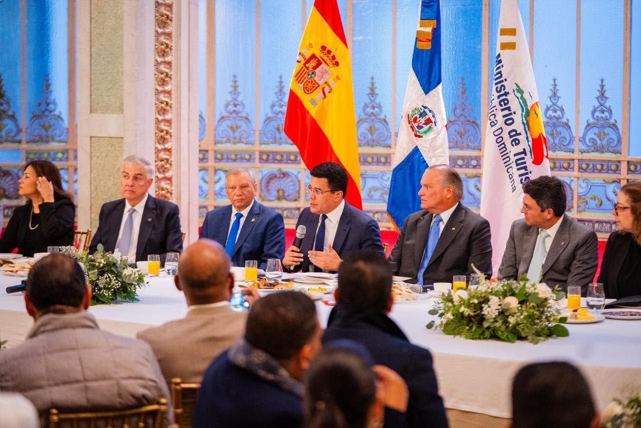 República Dominicana refuerza su liderazgo turístico en FITUR con inversiones récord