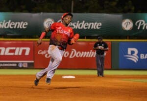 La experiencia de Junior Lake: Clave en el dominio de los Leones sobre los Toros