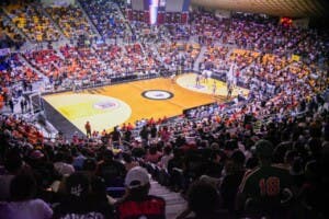 CDP y Pueblo Nuevo pegan primero en domingo caliente del Basket Santiago