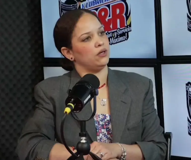 Mujer asegura tener un hijo con Anthony Santos y reclama reconocimiento legal