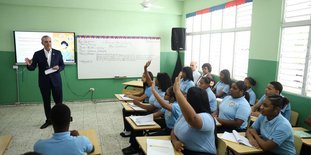 Moral y cívica con el presidente Abinader