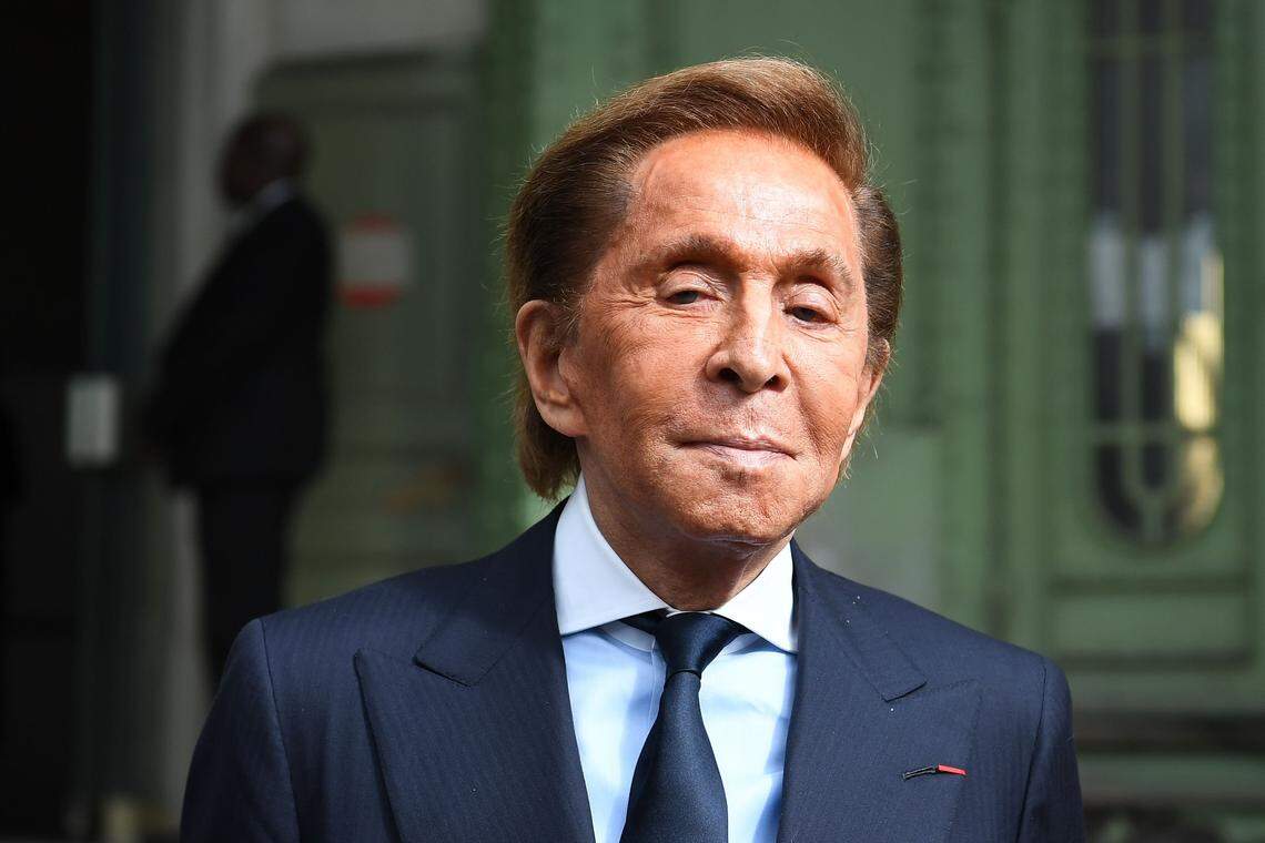 Valentino: Italia se despide con flores y pesar del rey de la alta costura en emotivo homenaje