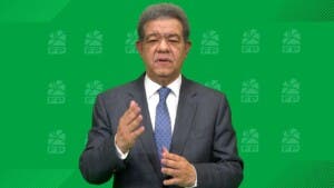 Leonel Fernández llama al diálogo y paz en Venezuela