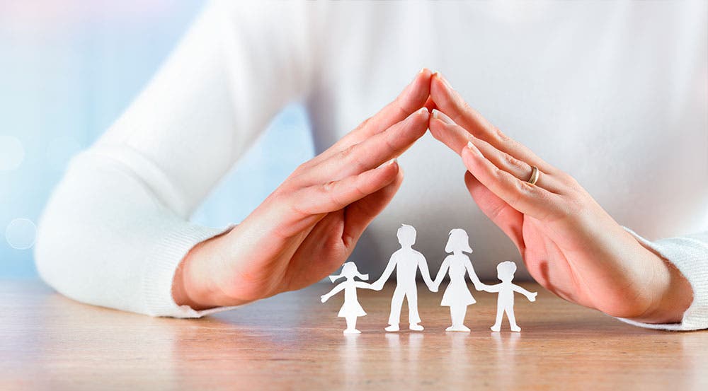 Restaurar la familia: Porno restringido y premios por cada década casados