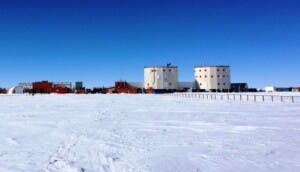 Científicos crean en la Antártida bóveda global de núcleos de hielo