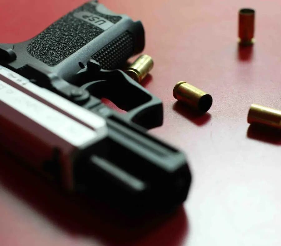 Extranjera haitiana desarma seguridad de tienda china en Bávaro y hiere varias personas