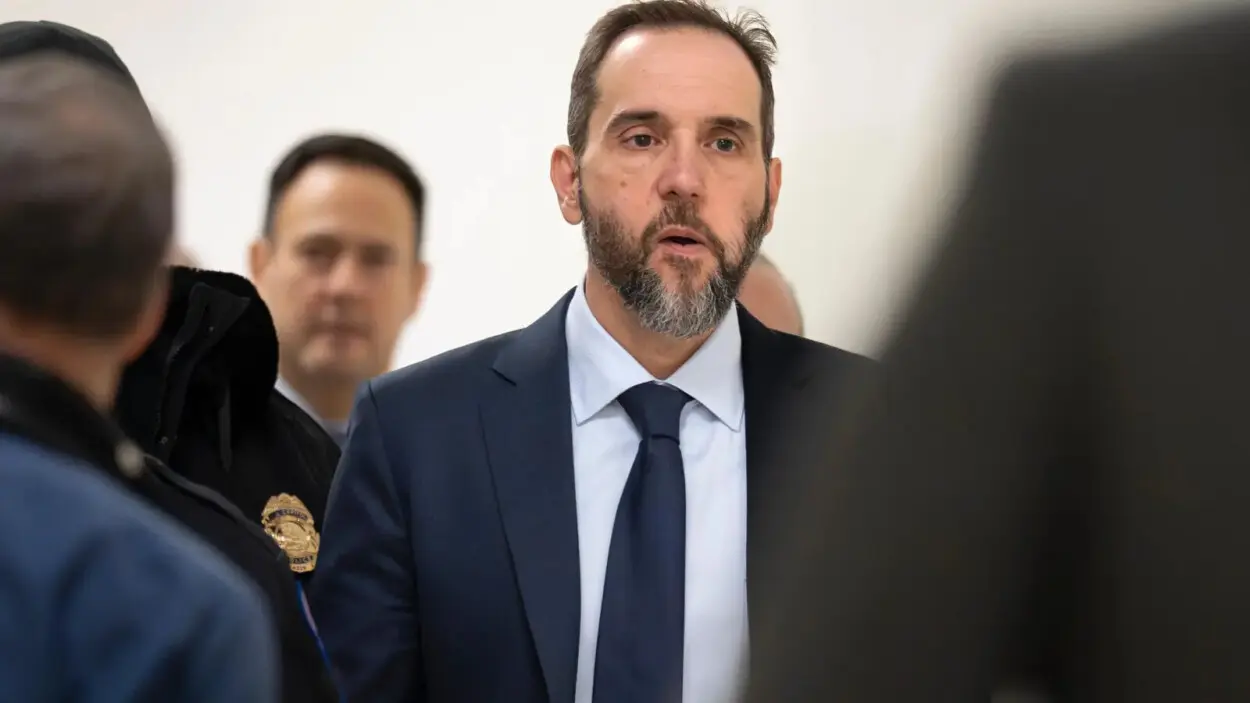 Exfiscal que investigó a Trump por asalto al Capitolio está convencido de su culpabilidad