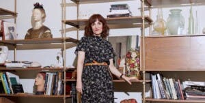 Dibujos, cuentos y cuadernos de notas, el legado «infantil» de Elvira Lindo al Cervantes