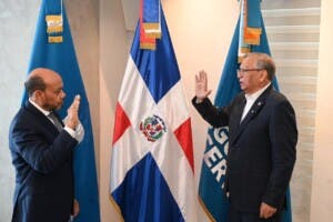 Banreservas juramenta nuevo VP en Seguros Reservas