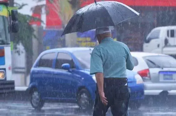 Aguaceros continuarán en las próximas 24 horas, según Meteorología