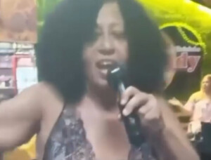 Detienen mujer en Espaillat por interpretar el Himno Nacional en ritmo de dembow