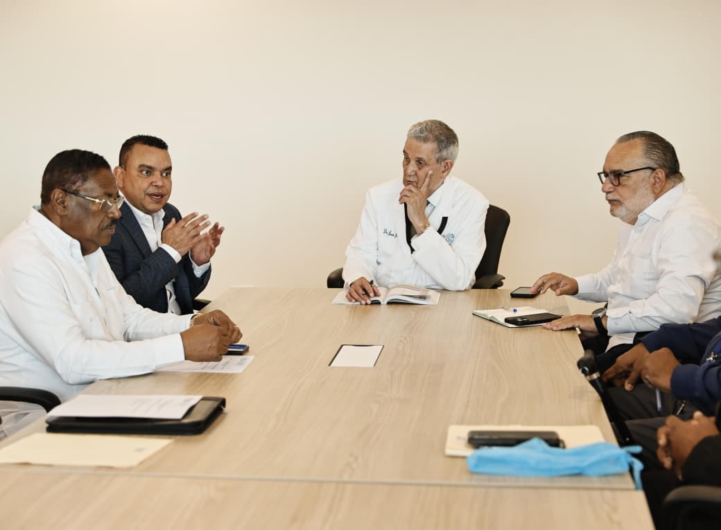 Fortaleciendo salud pública: crearán Red Nacional de UCI y Hemodinamia