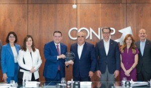 Sanz Lovatón es reconocido por el Conep