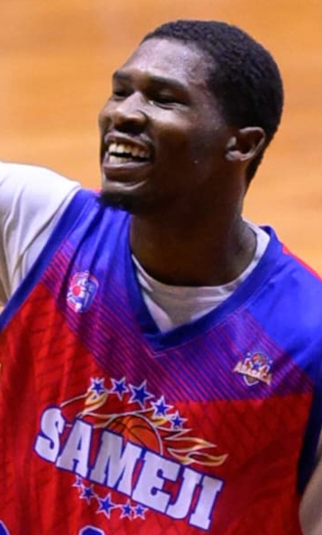 Fitzgerald conduce a Sameji a la victoria