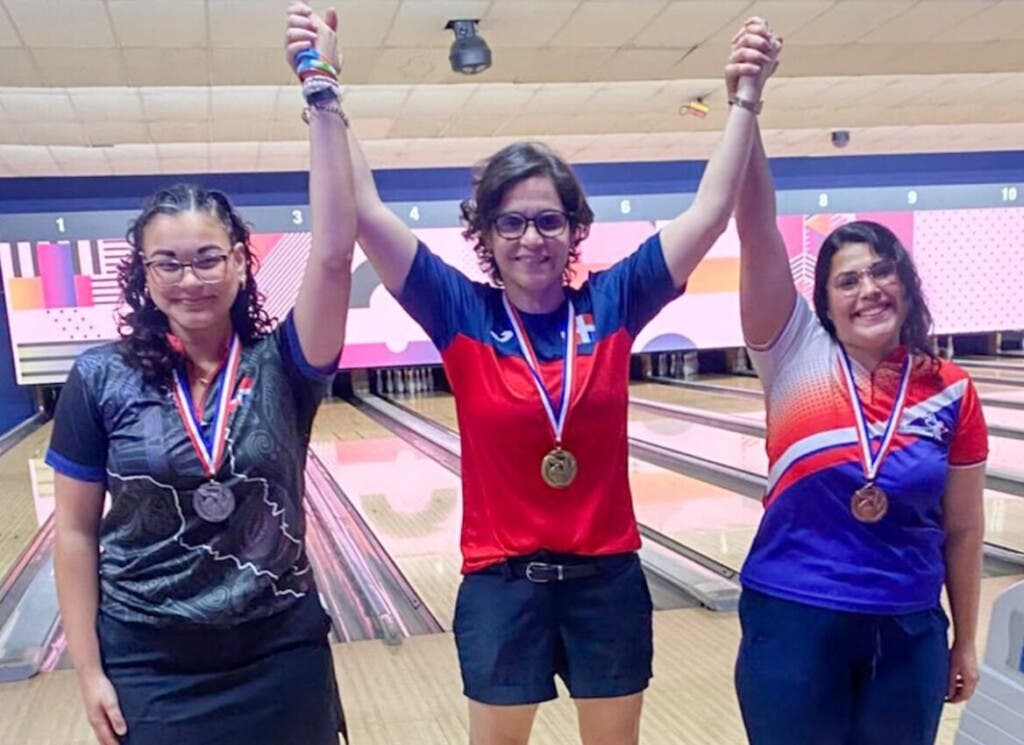 Manuel Fernández ganó plata con 3,861 pines y el bronce para Leonardo Ardente con un total de 3,752 pines derribados en los 18 juegos.