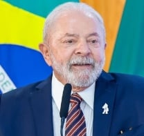 José María Balcázar enfrenta críticas tras sus controversiales declaraciones sobre sexo y acusación de corrupción