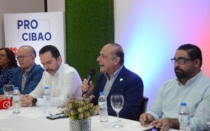 Comerciantes de Santiago reportan pérdidas por auge del comercio informal