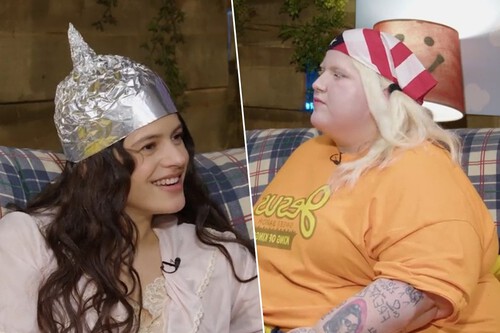 Nofumadores.org denuncia a Rosalía y ‘Soy una pringada’ por fumar en podcast