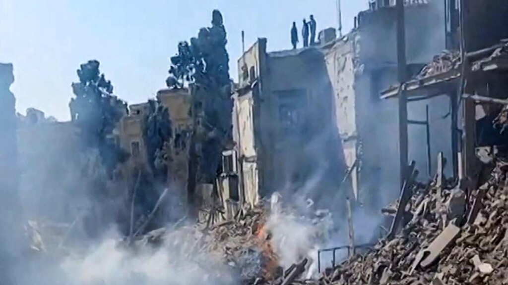 El nùmero de niñas muertas en un ataque israelí contra una escuela de primaria en la ciudad sureña iraní de Minab asciende a 53