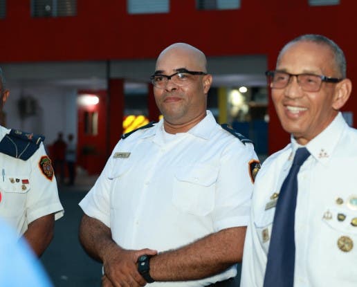 Dejar su país para servir: el bombero venezolano que actuó en la tragedia del Jet Set