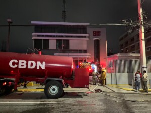 Incendio en sede del 9-1-1: seis empleados bajo atención médica