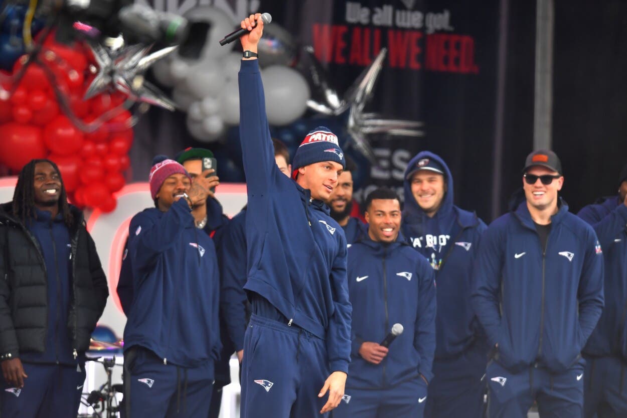 Arranca el Super Bowl: Patriots y Seahawks protagonizan la noche de apertura y su avalancha mediática