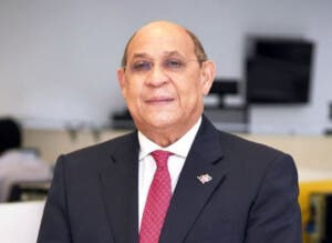 Abinader destituye a Franklin García Fermín de la Mescyt; nombra a Rafael Santos