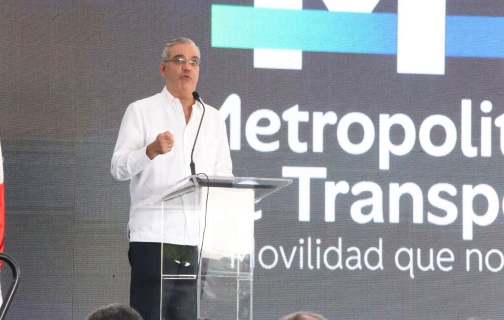 En su discurso el presidente Luis Abinader destacó que con la Línea "C del Metro, Los Alcarrizos se conecta definitivamente con el corazón de la ciudad.Foto Alexis Menegro.